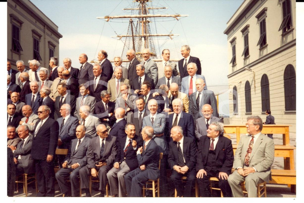 Fotografia d epoca originale 1992 LIVORNO Accademia Navale  Raduno di ex allievi Foto 15x10 cm 1
