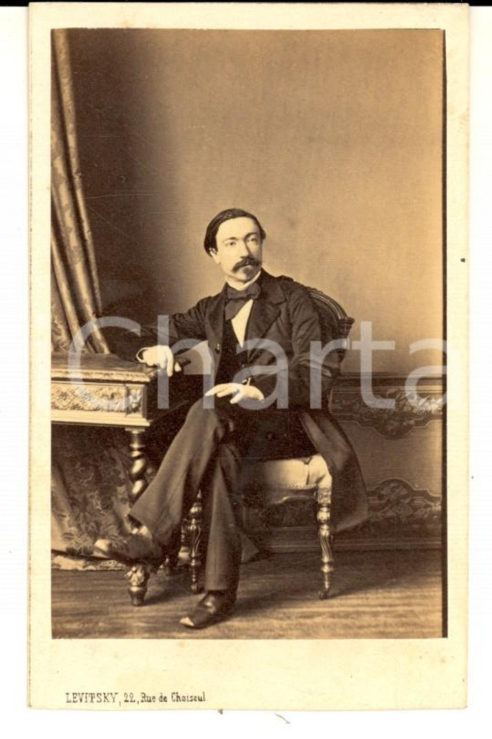 Fotografia d epoca originale 1865 ca PARIS Ritratto di gentiluomo seduto Foto LEVITSKY CDV 1