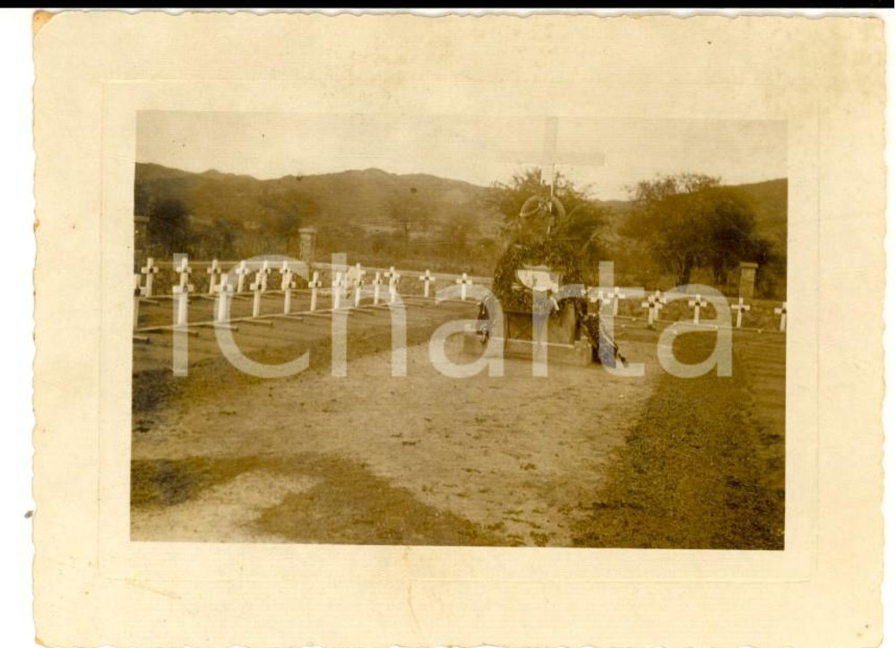 Fotografia d epoca originale 1937 AOI ETIOPIA Cimitero ditta GONDRAND  Croce per vittime eccidio Foto 11x8 1