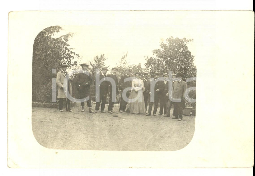 Fotografia d epoca originale 1910 ca AREA LOMBARDA ? Gruppo di gentiluomini con signora Foto cartolina FP 1