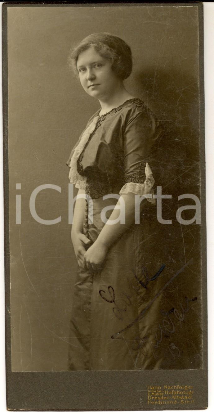 Fotografia d epoca originale 1910 DRESDA Ritratto di donna con abito decorato in pizzo Foto Hahn NACHFOLGER 1