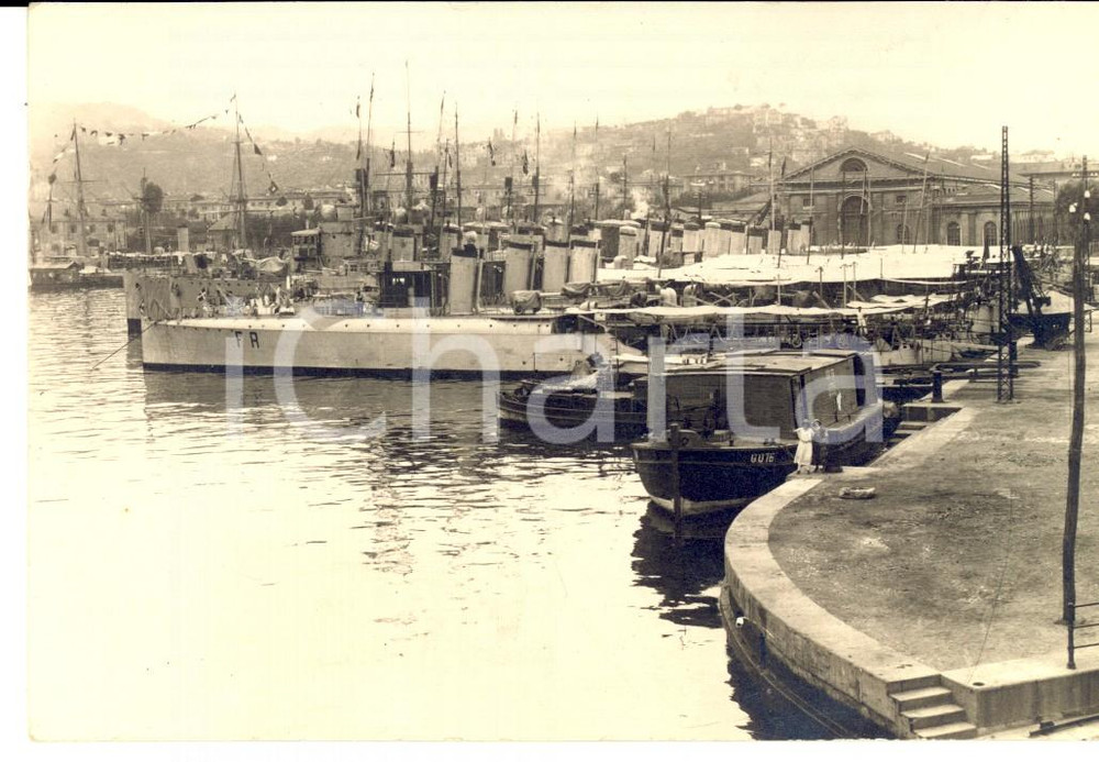 Fotografia d epoca originale 1920 ca MARSEILLE ? Veduta delle barche nel porto Foto cartolina VINTAGE 1
