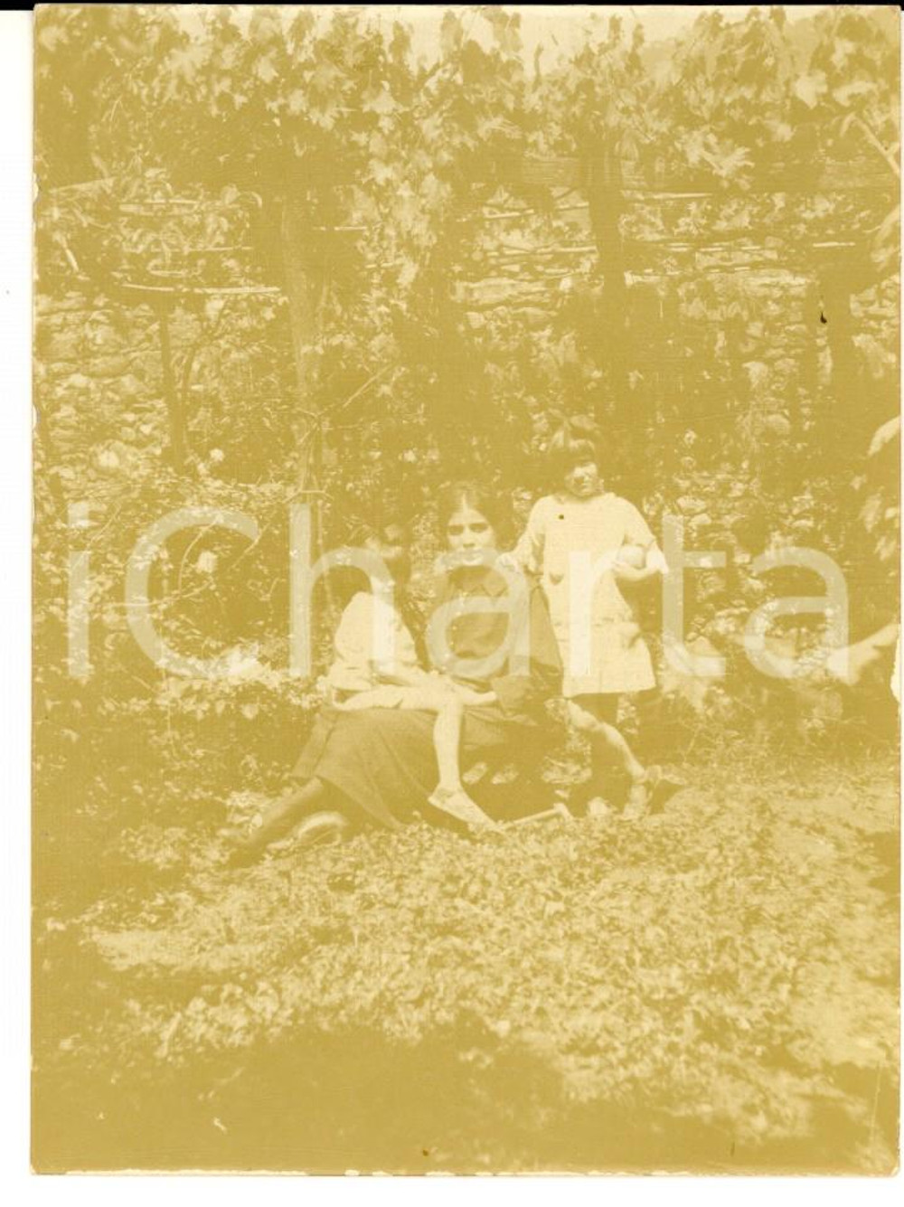 Fotografia d epoca originale 1919 BORGO A MOZZANO LU Madre con le sue bambine Foto VINTAGE 9x13 cm 1