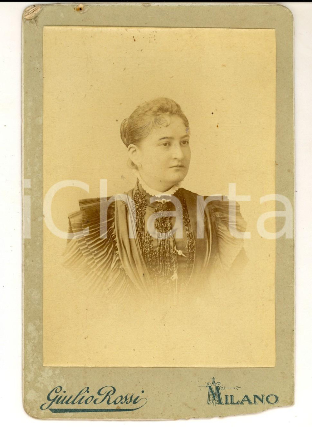 Fotografia d epoca originale 1880 ca GENOVA Ritratto di donna con abito nero a pieghe Foto GIULIO ROSSI 1