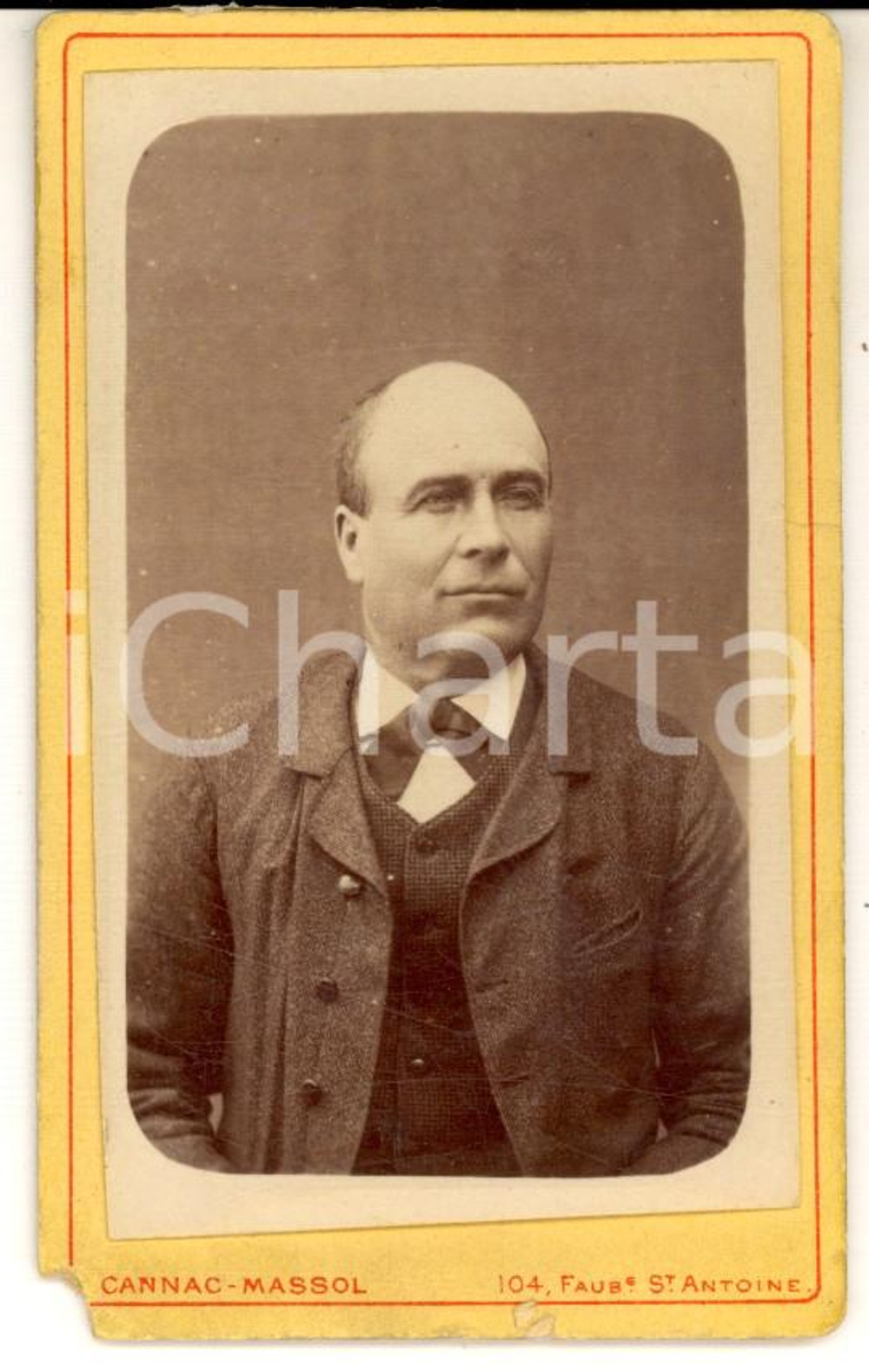 Fotografia d epoca originale 1880 ca PARIS Ritratto maschile con cravattino Foto CANNACMASSOL CDV 1