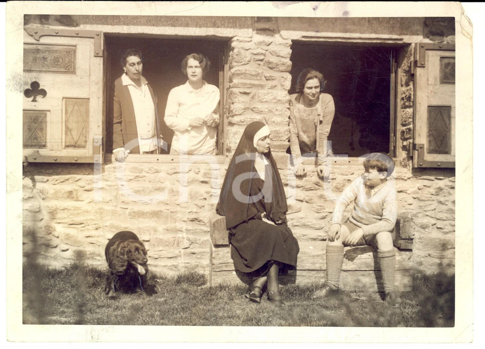 Fotografia d epoca originale 1929 AREA FRANCESE ? Nobildonne con religiosa in visita Foto 18x13 cm 1