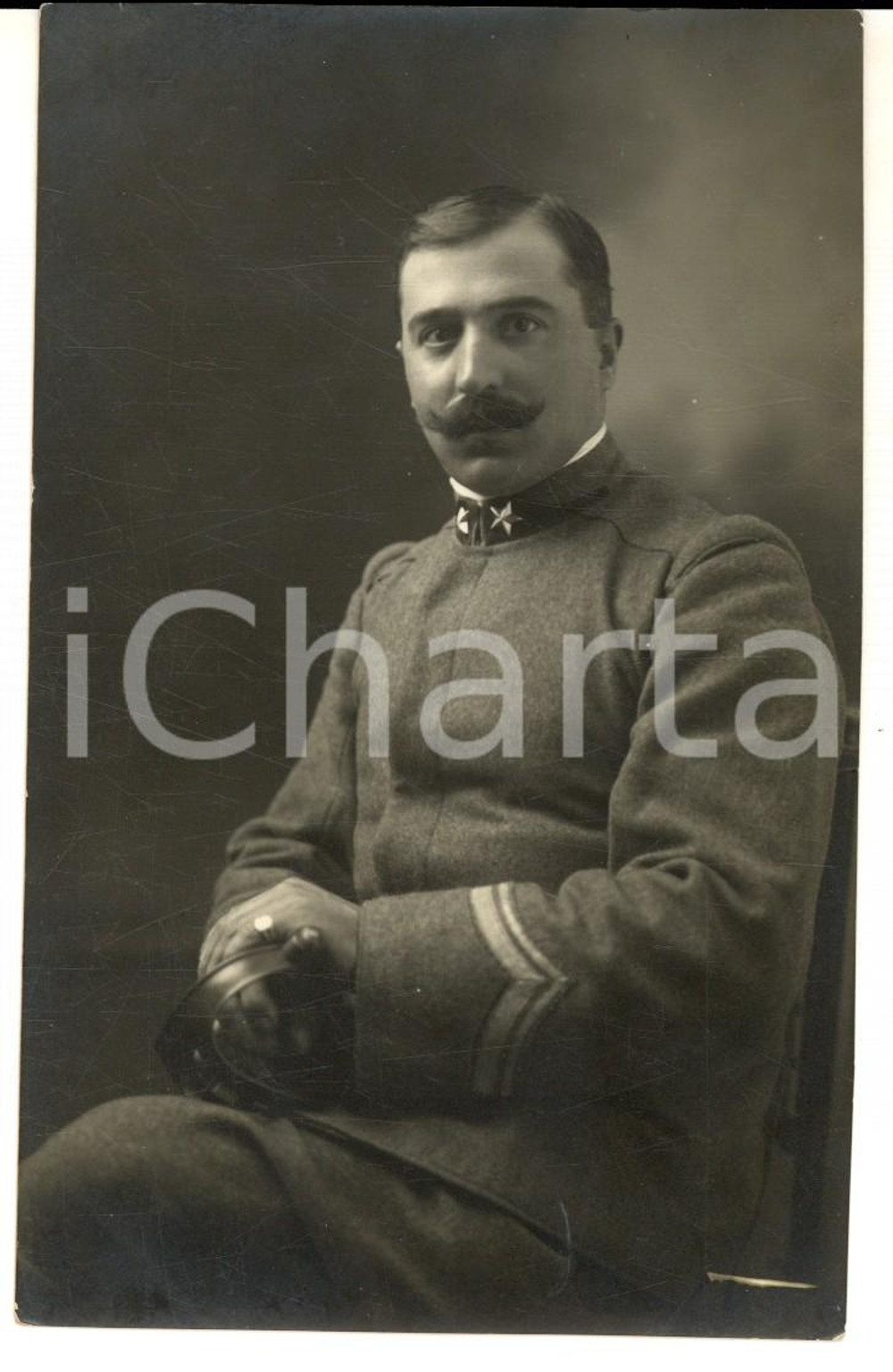Fotografia d epoca originale 1915 ca REGIO ESERCITO Ritratto di ufficiale con la sciabola Foto cartolina 1