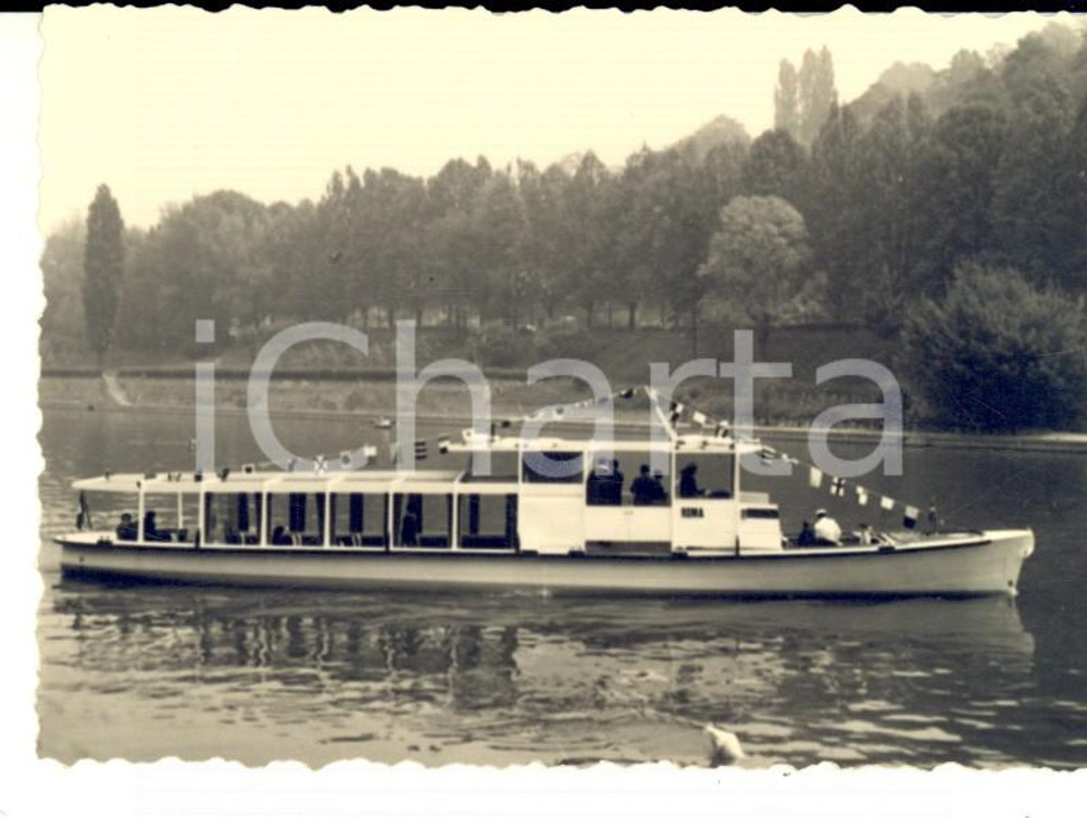 Fotografia d epoca originale 1960 ca ROMA Fiume TEVERE Battello per la navigazione fluviale Foto 10x7 cm 1
