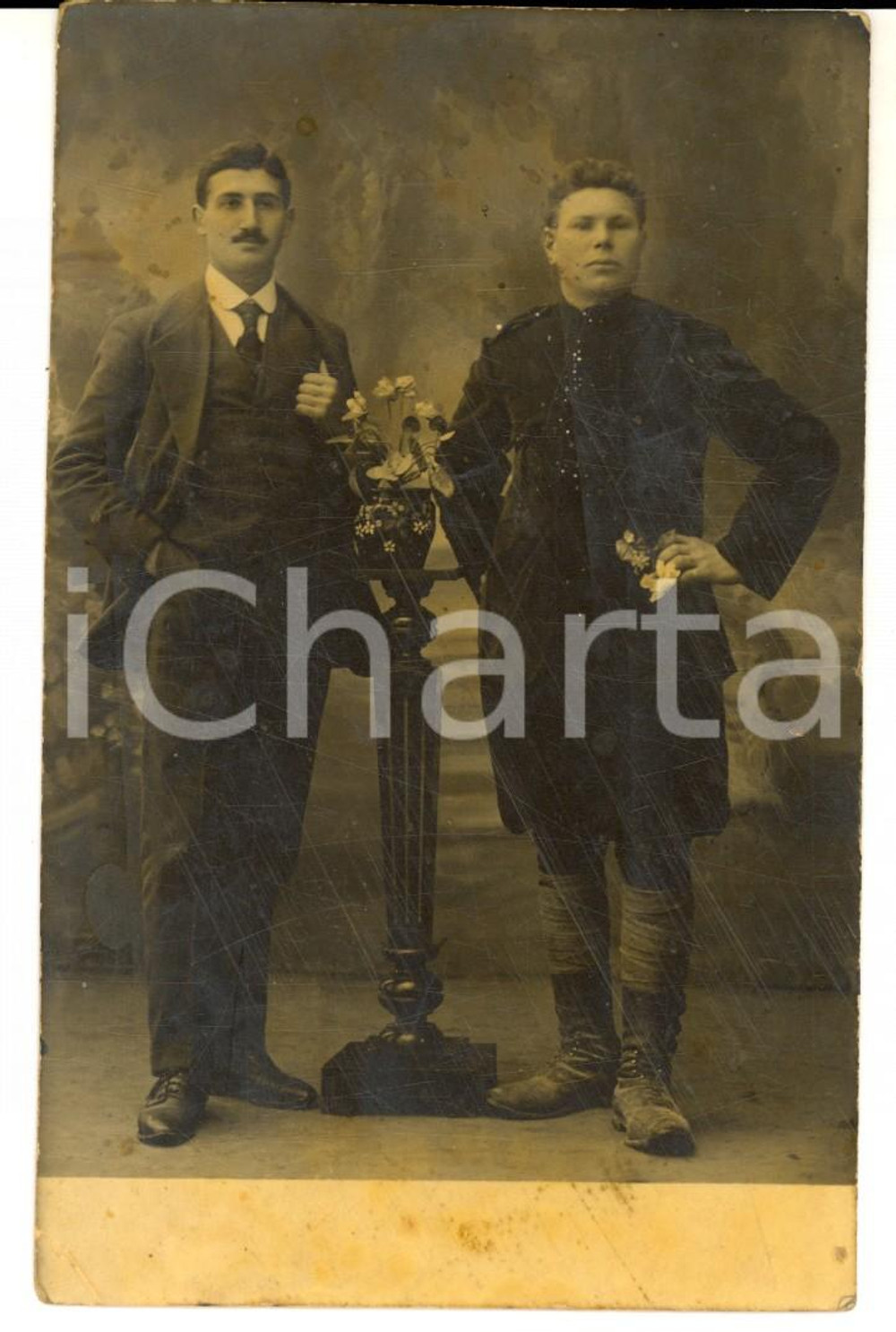 Fotografia d epoca originale 1910 ca AREA LOMBARDA Un borghese e un militare Foto cartolina VINTAGE 1