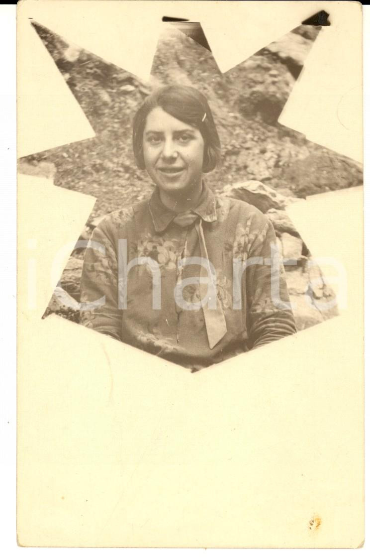 Fotografia d epoca originale 1940 VENTIMIGLIA Donna con camicia a fiori Foto GUGLIELMO Fotografo viaggiante 1
