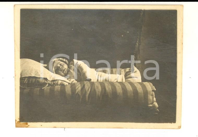 Fotografia d epoca originale 1923 AREA DI PADOVA Ritratto di bambina di due mesi Foto 8x6 cm 1