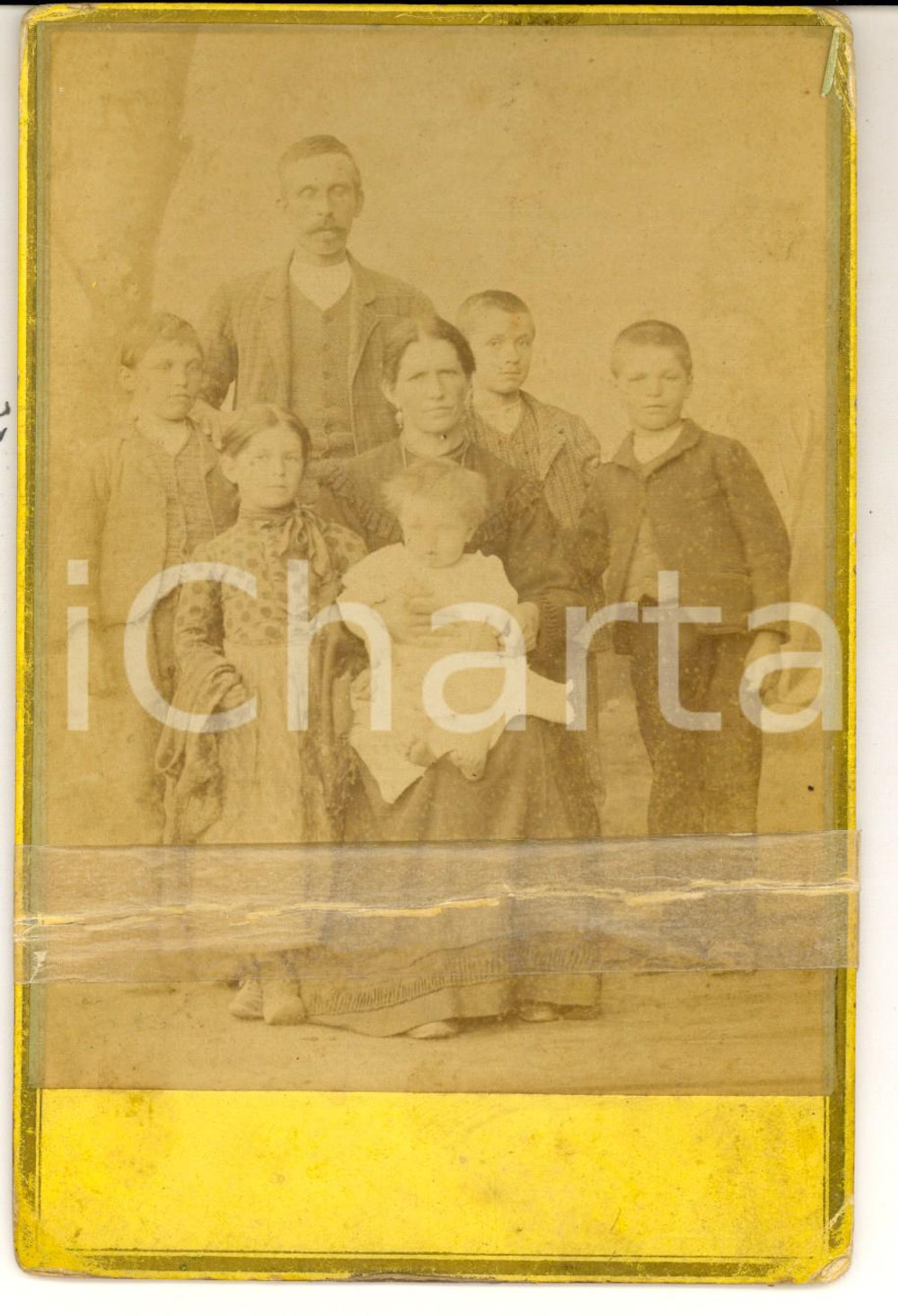 Fotografia d epoca originale 1890 ca GORIZIA Ritratto di famiglia con 5 figli Foto ZAMBINI DANNEGGIATA 11x17 1