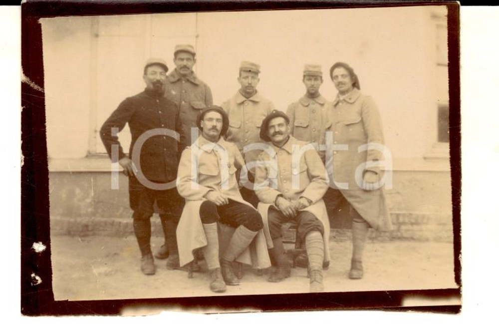 Fotografia d epoca originale 1915 WW1 FRANCE Groupe de chasseurs avec des camarades Photo 10x6 cm 1