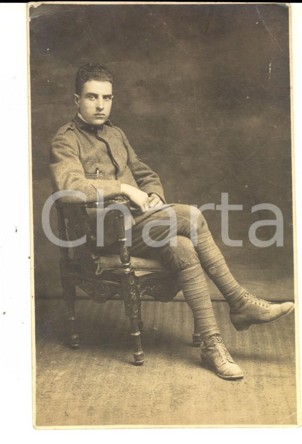 Fotografia d epoca originale 1910 ca REGIO ESERCITO Ritratto di giovane soldato seduto Foto FAGGIONE 1
