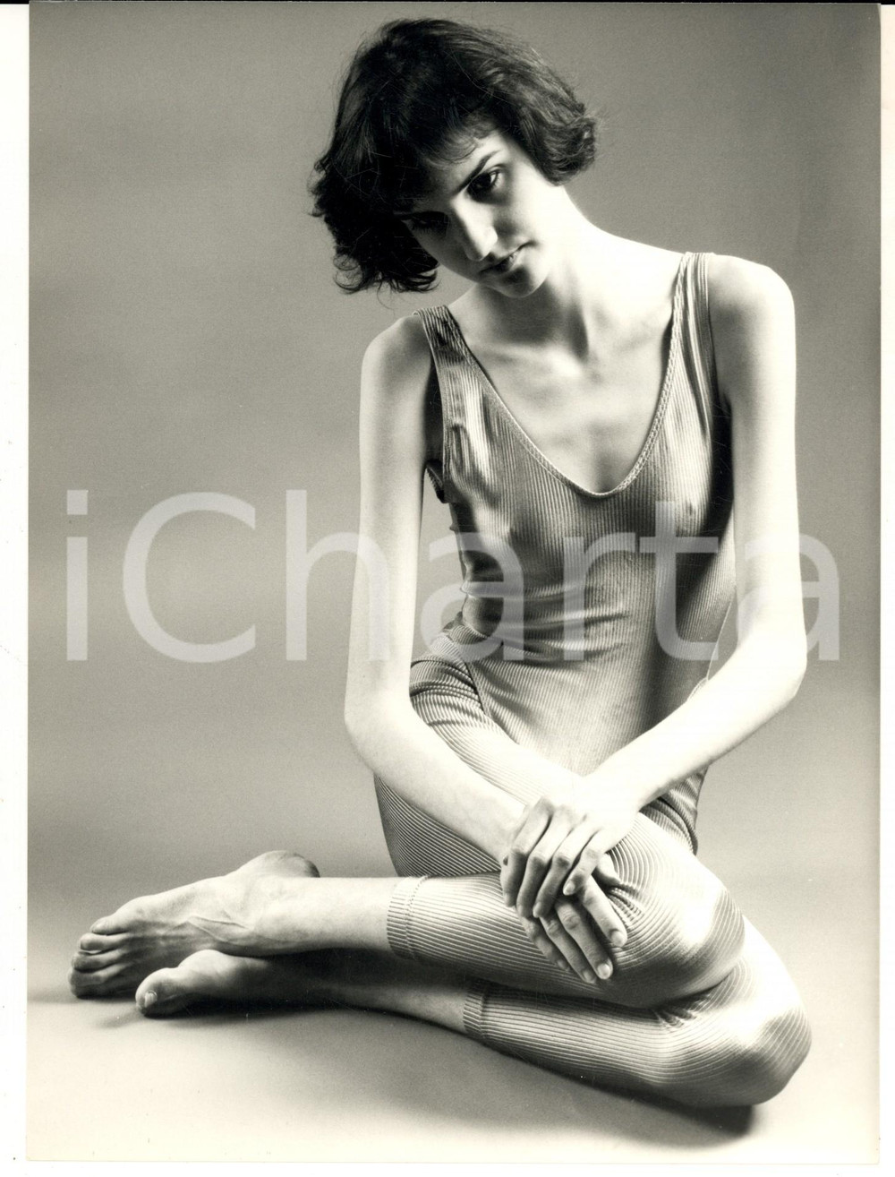 Fotografia d epoca originale 1991 GERMANY ANORESSIA Ritratto di giovane donna Foto reportage 18x24 1 1