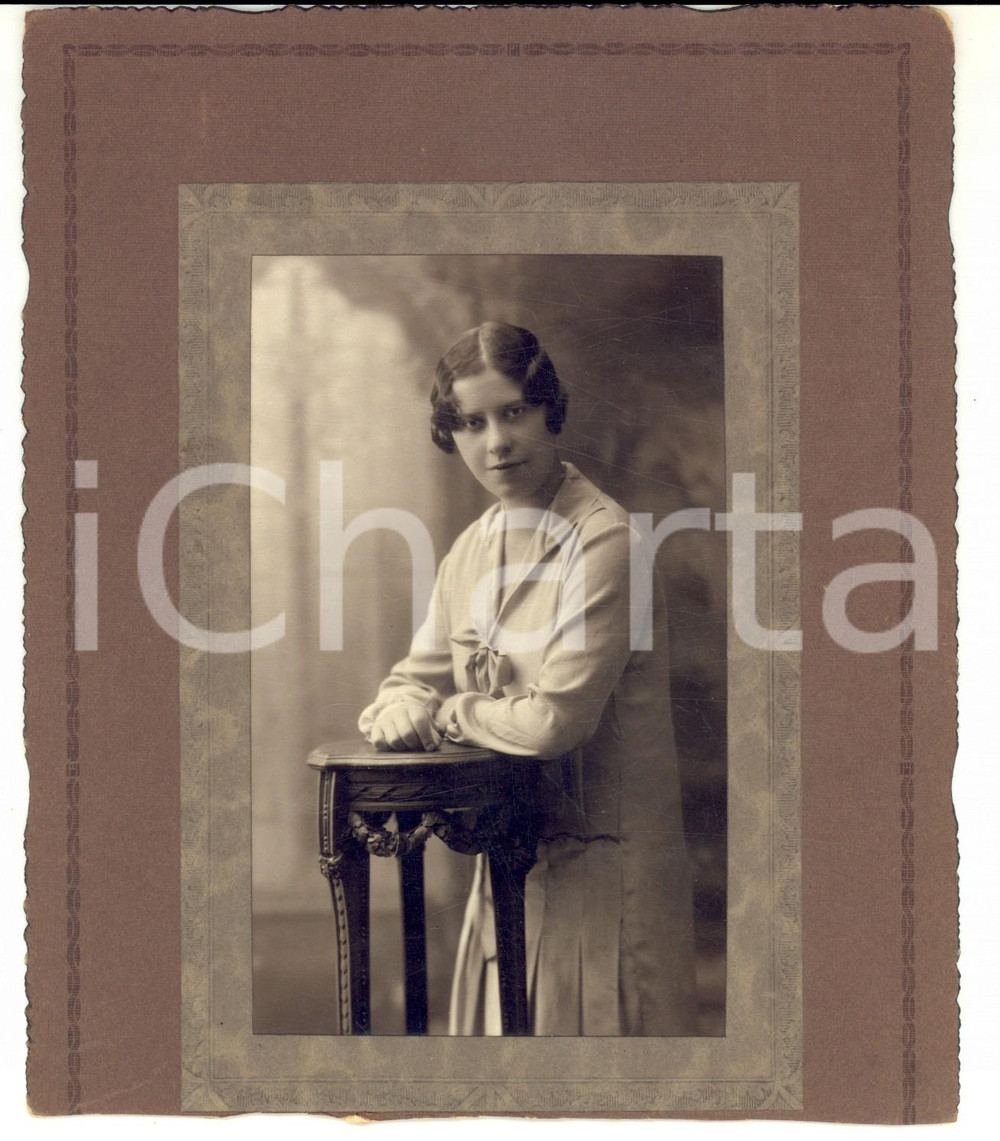 Fotografia d epoca originale 1920 ca TORINO ? Ritratto di Carla CODEBO  giovane Fotografia DANNEGGIATA 1