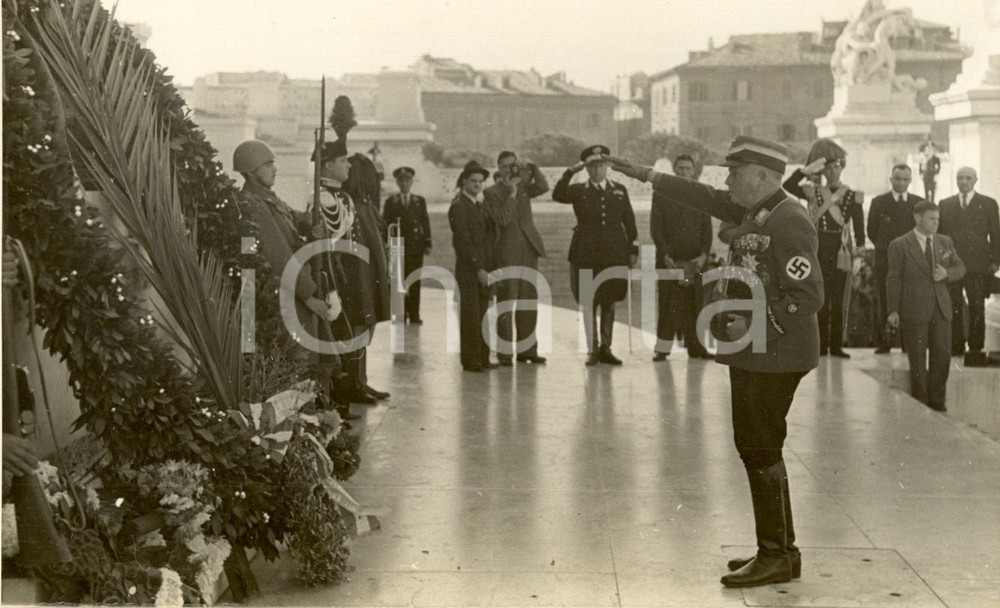 Fotografia d epoca originale 1936 ROMA Capo della delegazione tedesca rende omaggio a tomba del Milite Ignoto 1