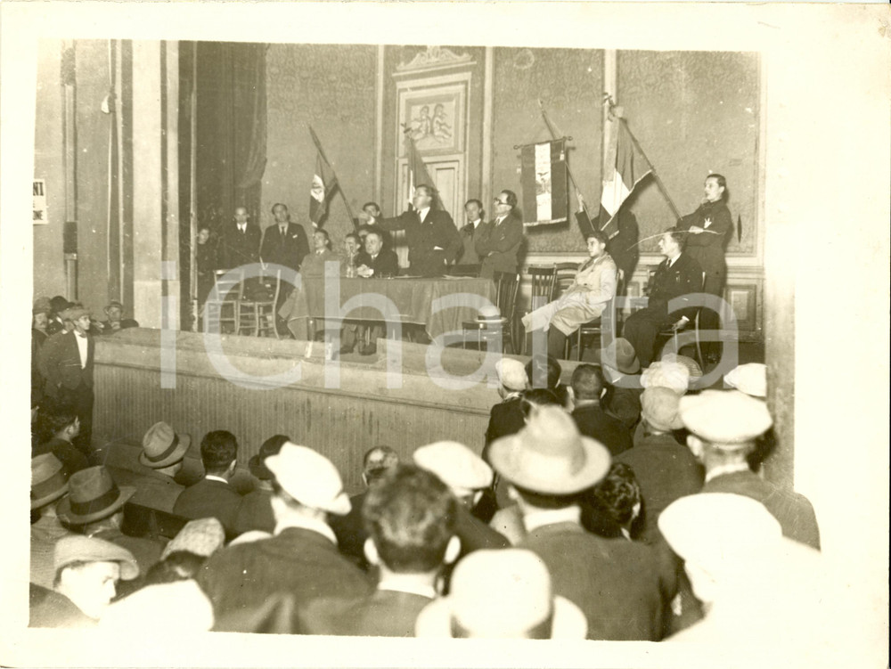Fotografia d epoca originale 1930 MILANO TAGLIAFERRI parla Assemblea MURATORI Teatro del Popolo Fotografia 1