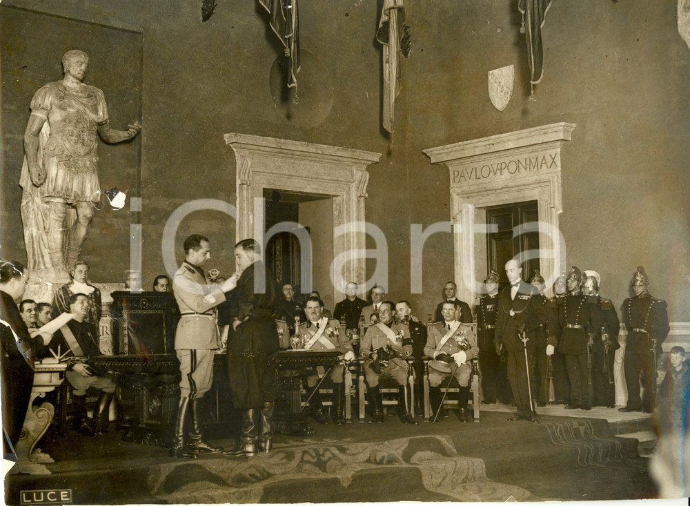 Fotografia d epoca originale 1935 ROMA Festa STATUTO  Consegna medaglie al valore civile Foto DANNEGGIATA 1