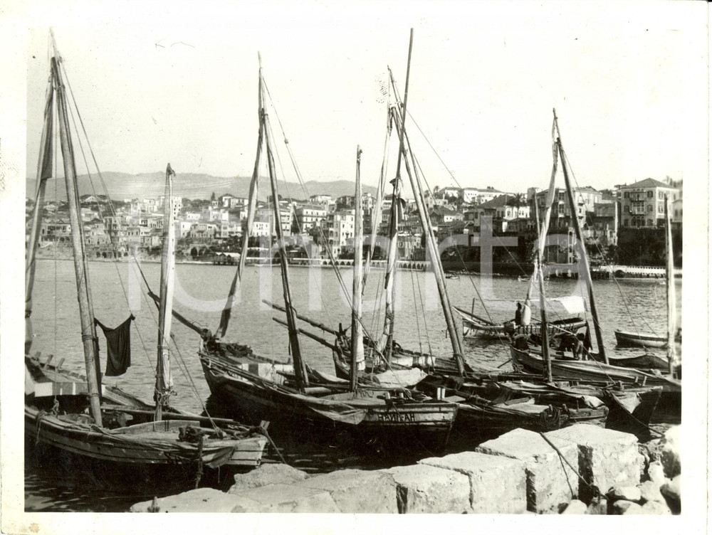 Fotografia d epoca originale 1930 ca BEIRUT Libano La cittÃ  vista dal porto con barche Fotografia 1