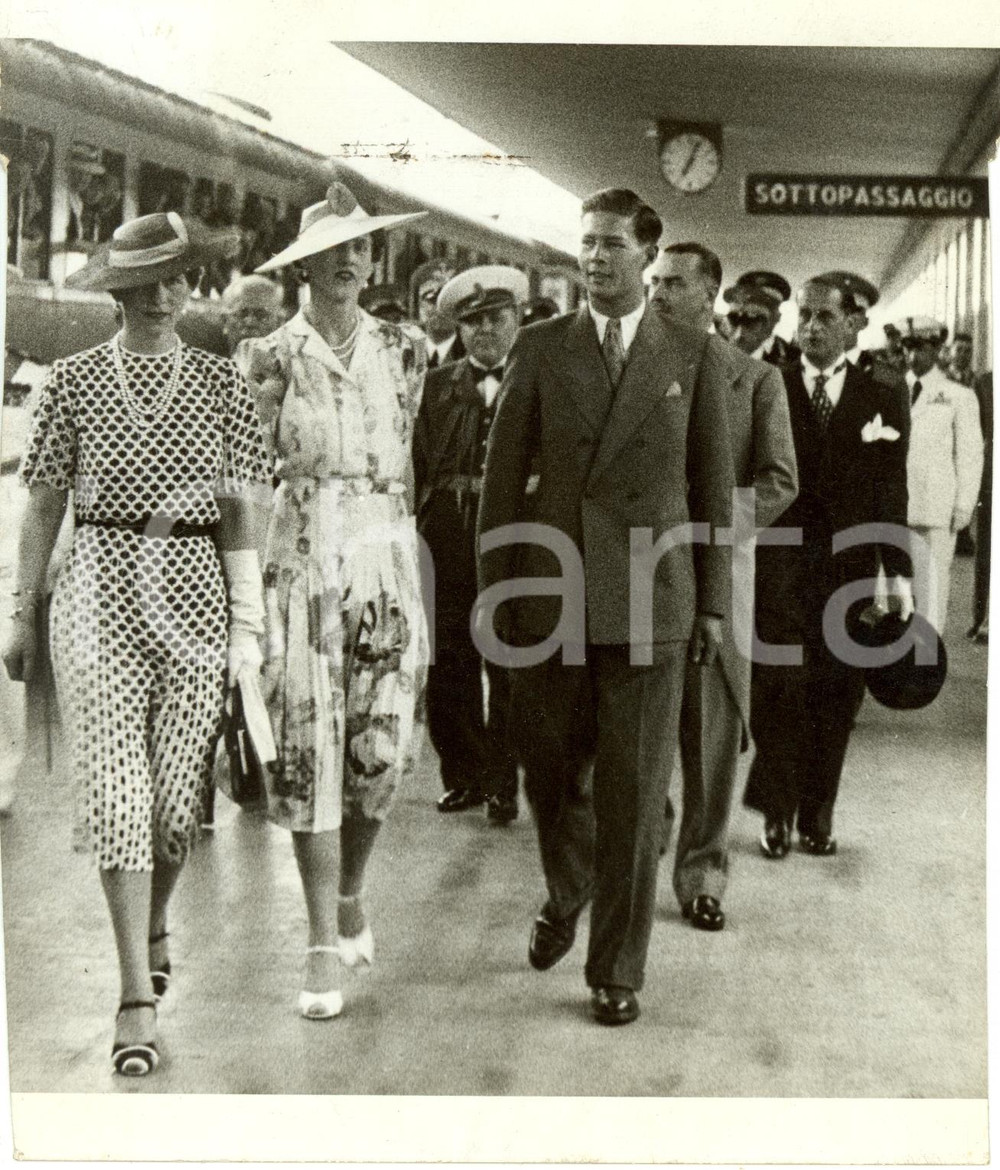 Fotografia d epoca originale 1939 FIRENZE SANTA MARIA NOVELLA Michele ROMANIA e Principessa Elena GRECIA Foto 1