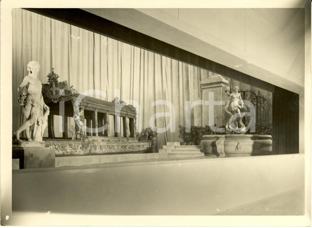 Fotografia d epoca originale 1937 TORINO Mostra 600 e 700  Modello di BUCINTORO in esposizione Fotografia 1