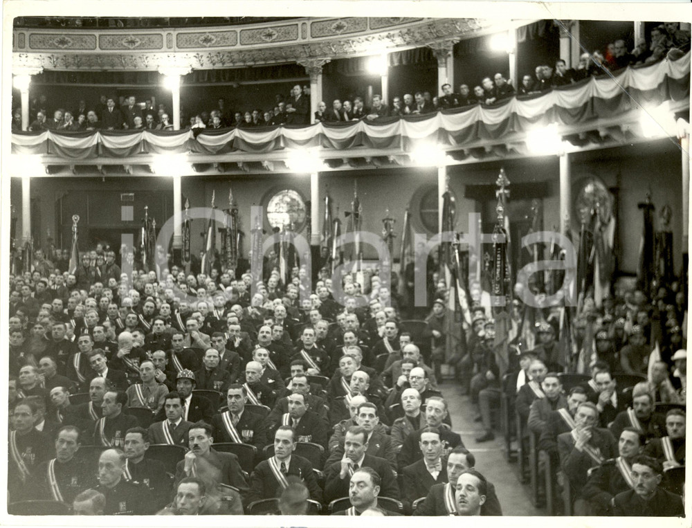 Fotografia d epoca originale 1937 MILANO Teatro DAL VERME Grande rapporto dei COMBATTENTI Fotografia 1