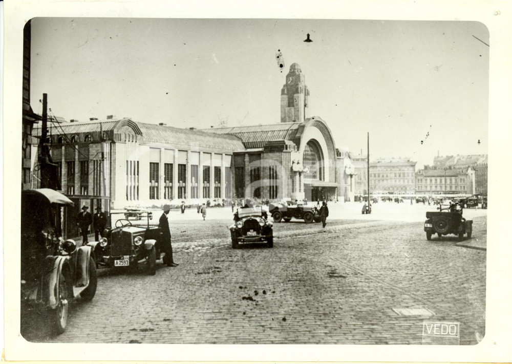 Fotografia d epoca originale 1939 HELSINKI Finlandia La stazione scampata al bombardamento SOVIETICO Foto 1