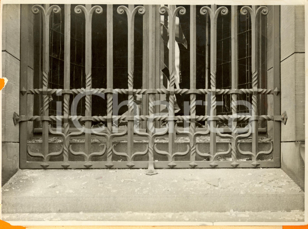 Fotografia d epoca originale 1933 BERLINO D Incendio REICHSTAG  Finestra distrutta Fotografia DANNEGGIATA 1