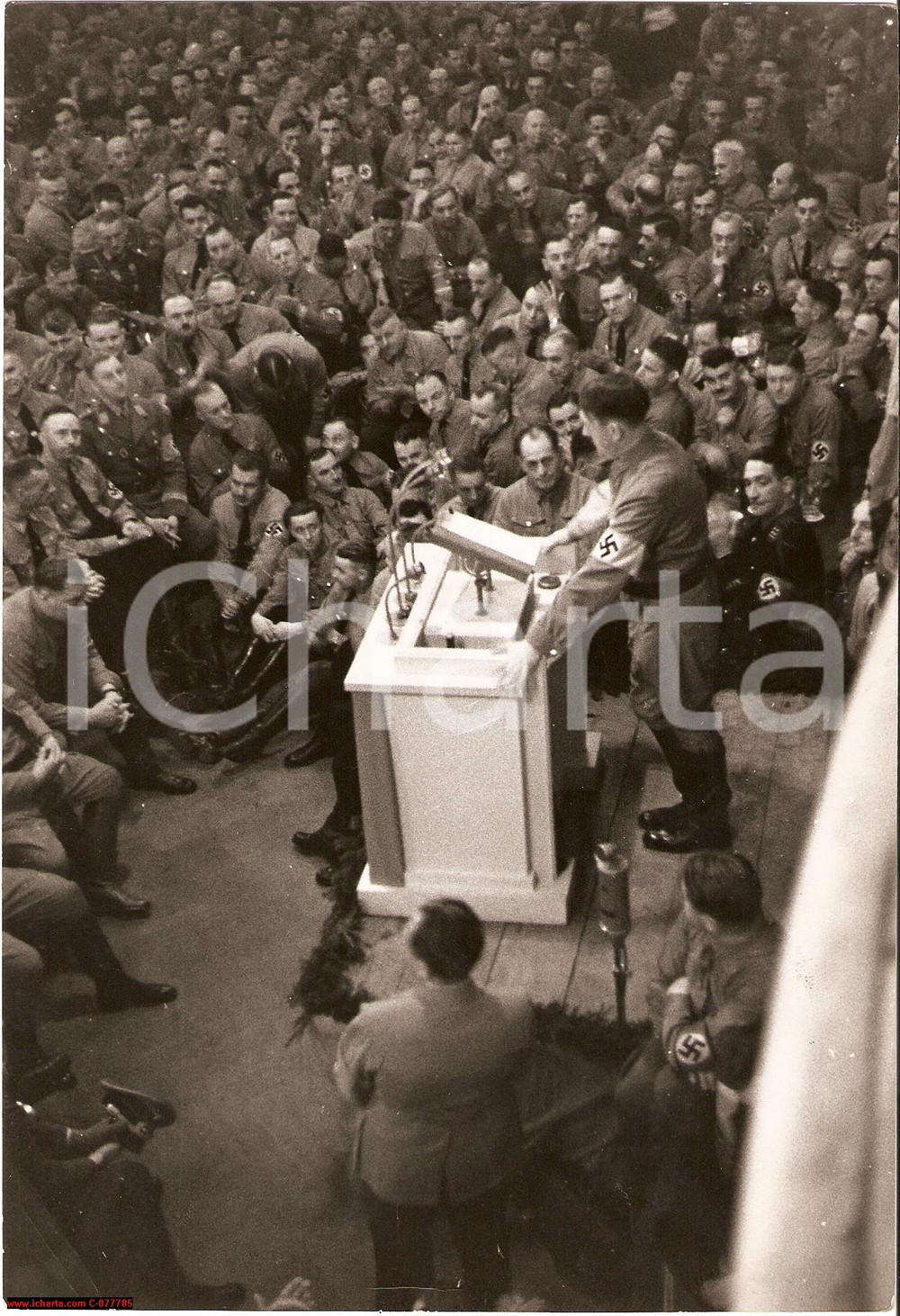 Fotografia d epoca originale 1936 MUNCHEN DE Adolf HITLER parla agli ex combattenti del BURGERBRAUKELLER 1