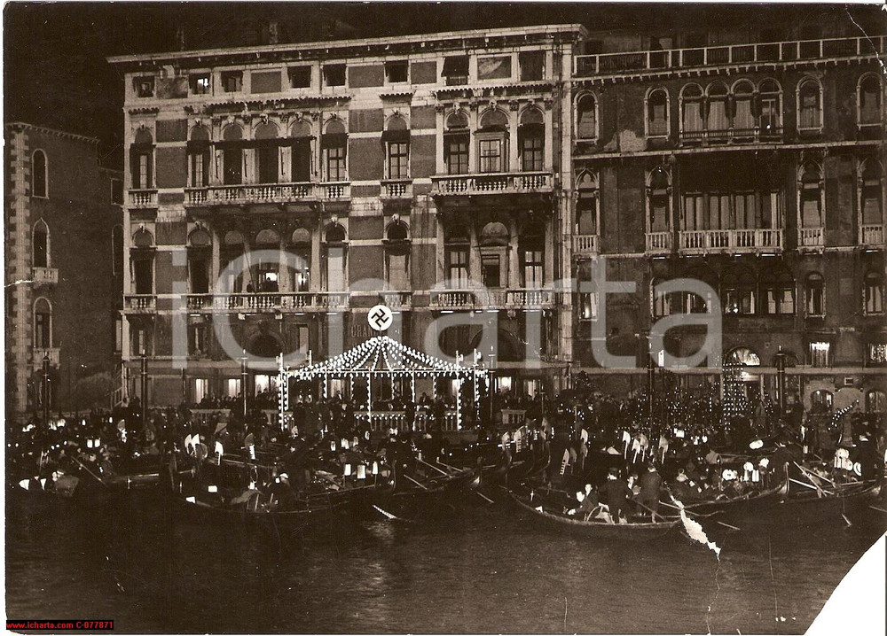 Fotografia d epoca originale 1937 VENEZIA Festa notturna tedesca sul CANAL GRANDE Fotografia DANNEGGIATA 1