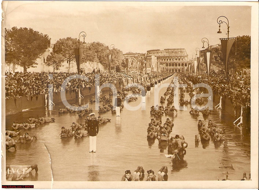 Fotografia d epoca originale 1937 Roma Colosseo parata militare Foto mitragliatrici 1