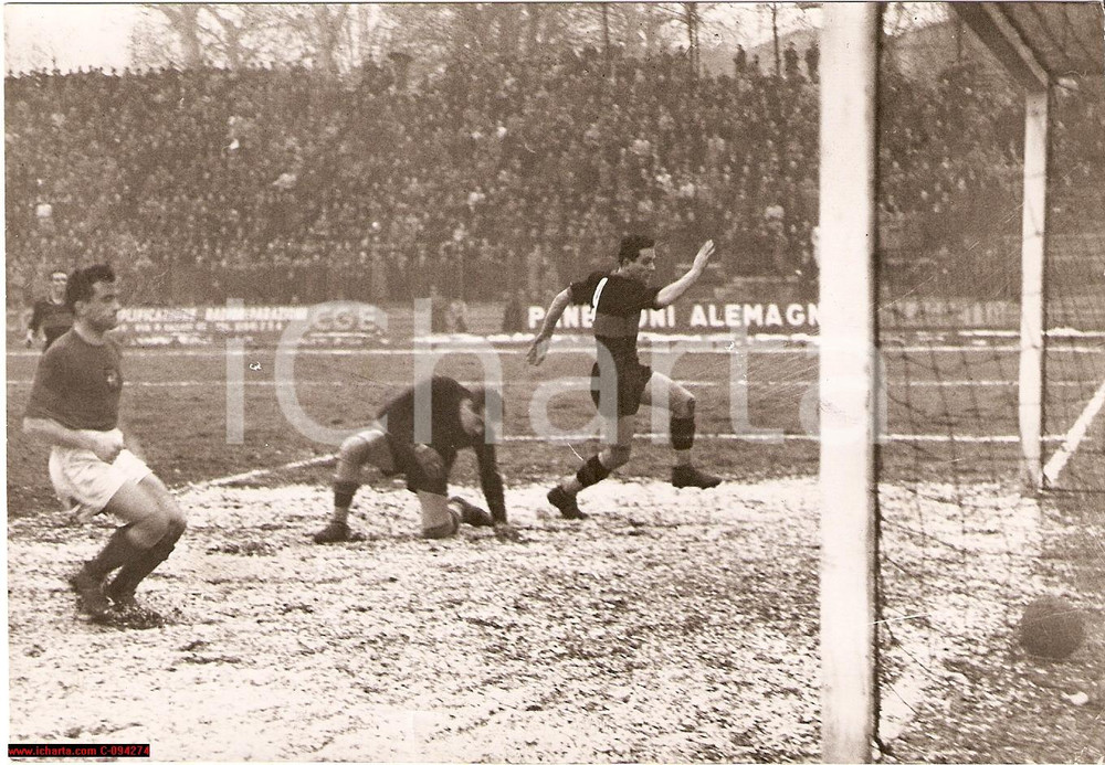 Fotografia d epoca originale 1943 CALCIO Serie A MILANROMA Goal di Luigi ROSELLINI Foto 18x12 cm 1