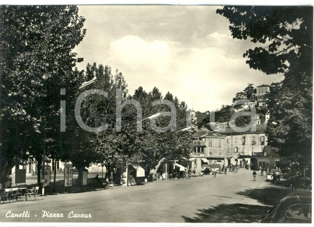 Cartolina originale da collezione 1965 CANELLI AT Piazza Cavour ANIMATA Cartolina postale FG NV 1