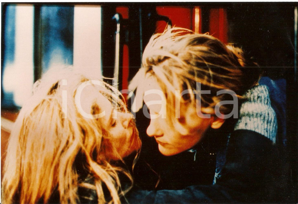 Fotografia d epoca originale 1997 IM NAMEN DER UNSCHULD Barbara SUKOVA Katharina ZAPATKA Foto di scena 1