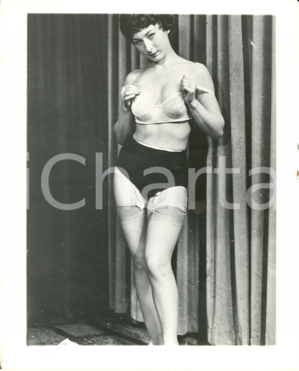 Fotografia d epoca originale 1965 ca USA  EROTICA VINTAGE Woman posing with sexy lingerie PHOTO 1
