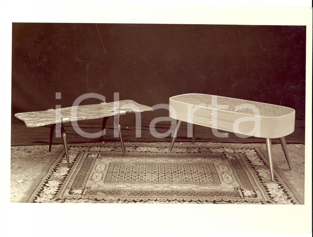 Fotografia d epoca originale 1950 ca SEVESO Mobili Fratelli BARNI Tavolini da salotto Foto MODERNARIATO 1