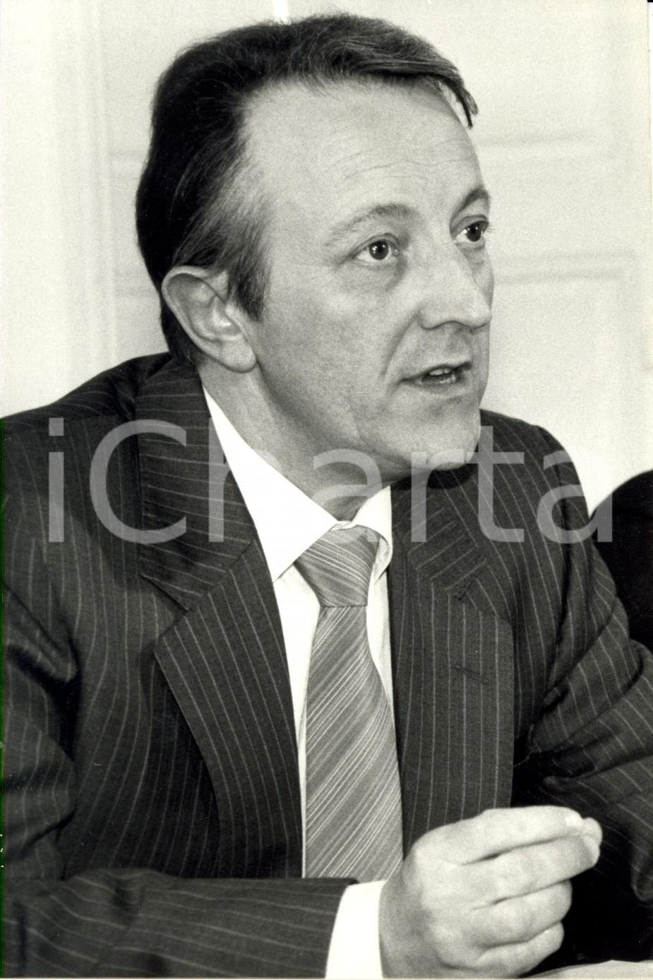 Fotografia d epoca originale 1988 PARIS F Georges SARRE nuovo Segretario di Stato ministro dei Trasporti 1