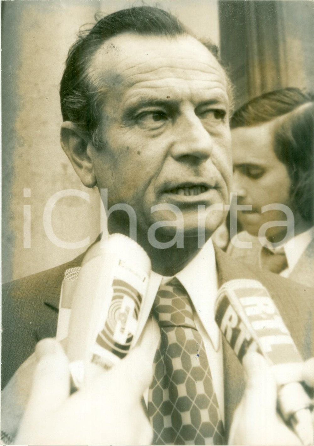 Fotografia d epoca originale 1974 PARIS Jean LECANUET Ministro della Giustizia lascia l ELISEO Fotografia 1