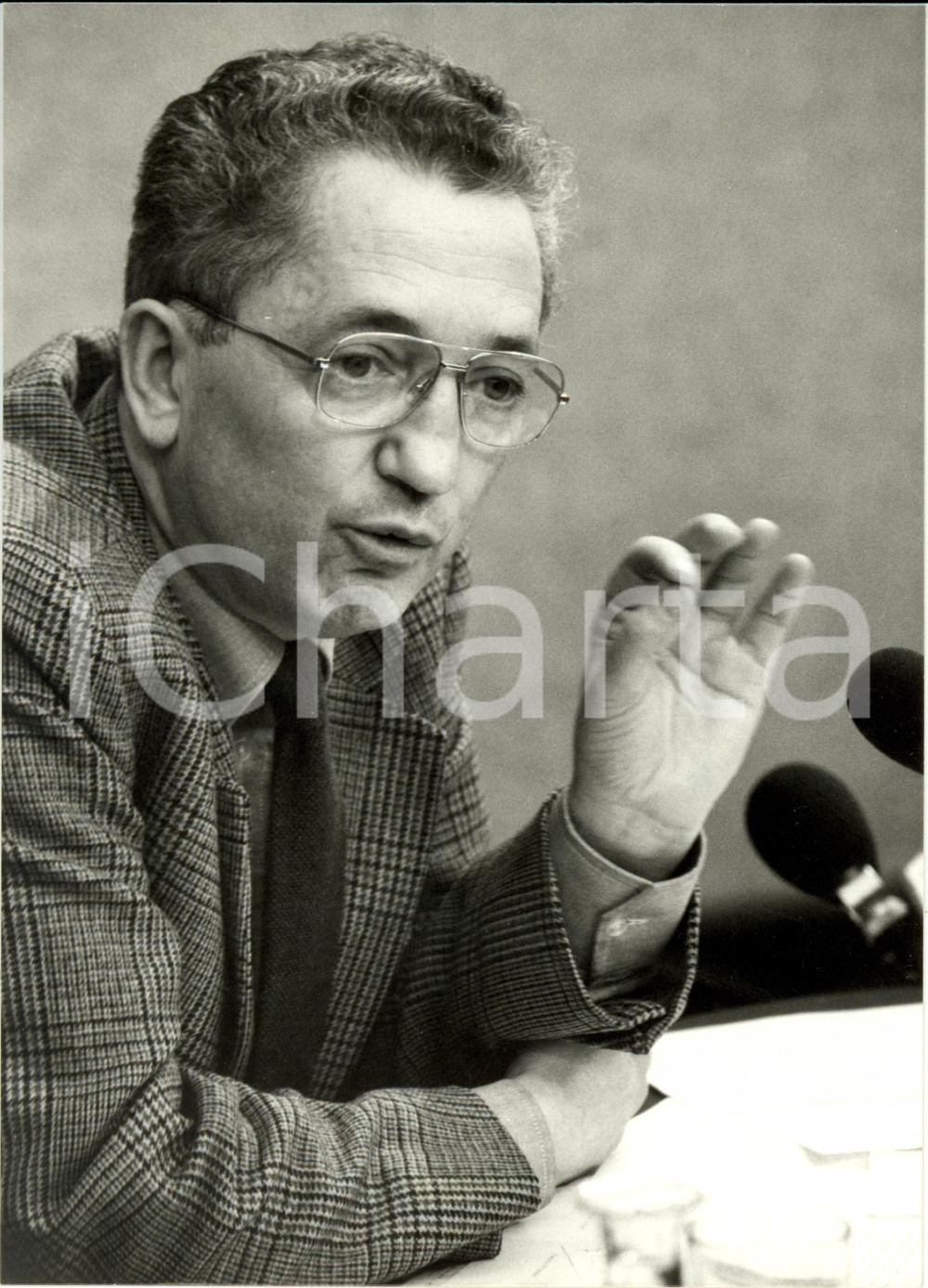 Fotografia d epoca originale 1982 PARIS Edmond MAIRE Ã©mission Club de la Presse sur EUROPE I Photo publicitÃ© 1