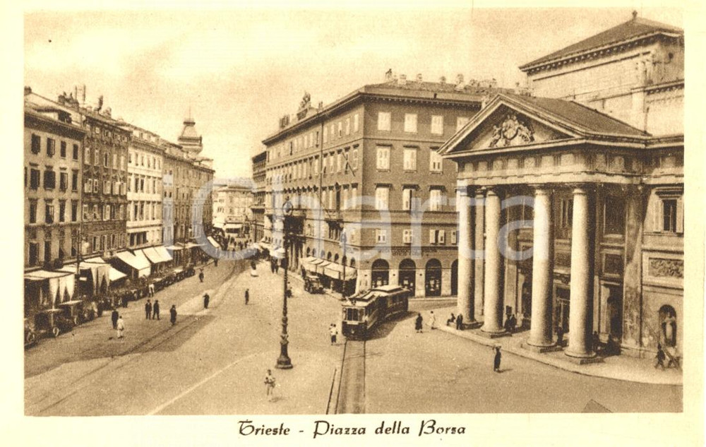 Cartolina originale da collezione 1930 ca TRIESTE Piazza della Borsa con TRAM Cartolina animata FP NV 1