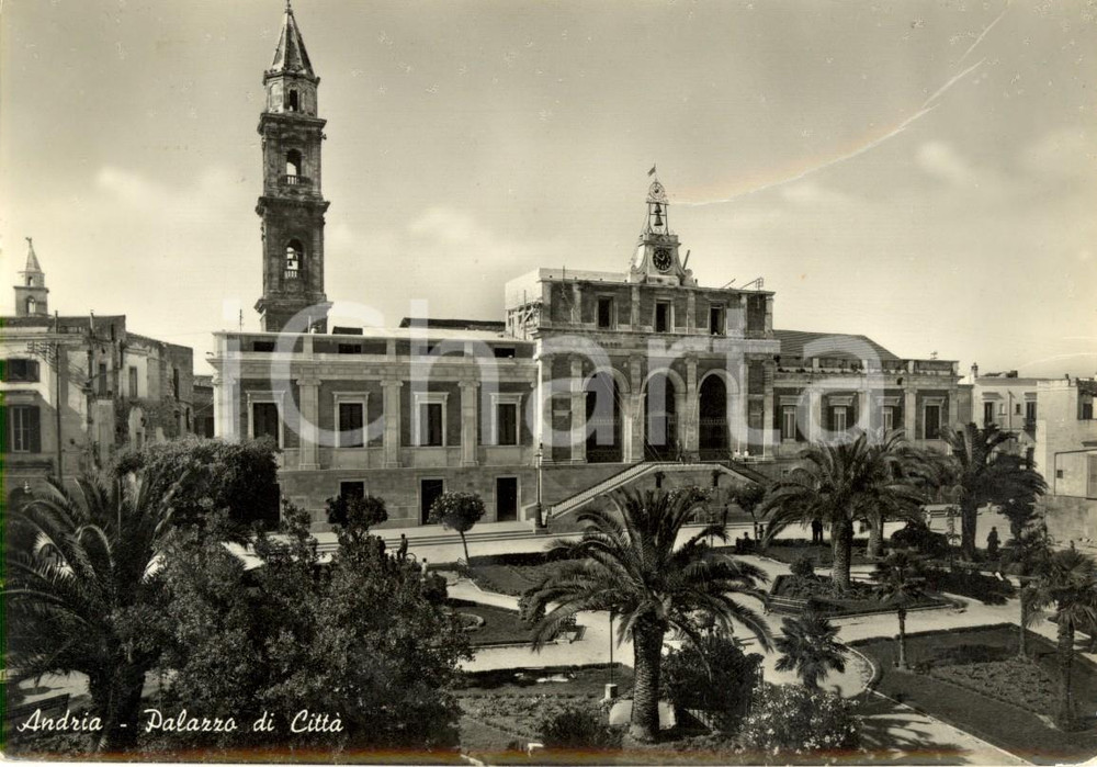 Cartolina originale da collezione 1955 ca ANDIRA BT Veduta esterna del Palazzo di città Cartolina ANIMATA FG NV 1