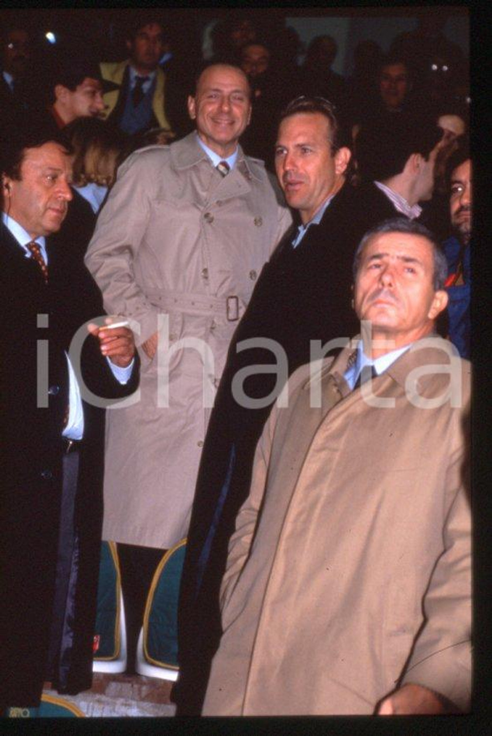 Fotografia d epoca originale Silvio BERLUSCONI Kevin COSTNER  MILANO 1993 35 mm vintage slide 7 1