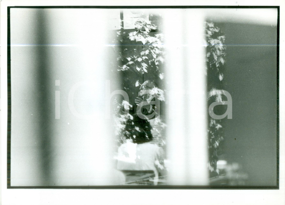 Fotografia d epoca originale 1985 ca PARIS Presidente Edgar FAURE paparazzato nel suo studio Fotografia 1