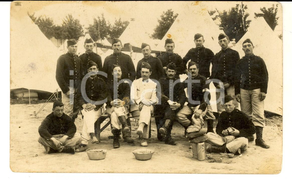 Fotografia d epoca originale 1913 MAILLYLECAMP F Militaires de corvÃ©e avec la soupe Carte postale 1