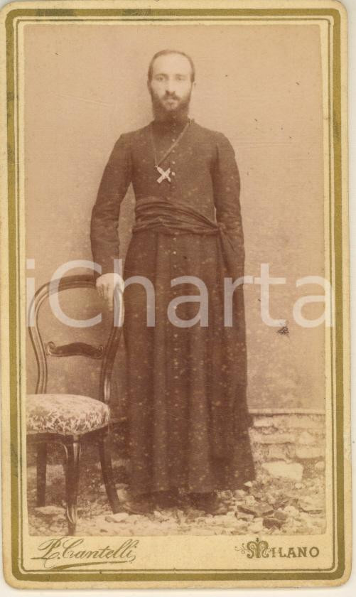 Fotografia d epoca originale 1880 ca MILANO  Ritratto di giovane sacerdote  Foto CANTELLI CDV 1