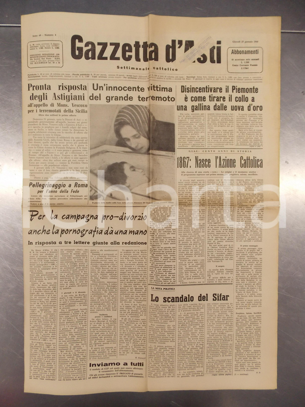 Giornale, rivista storica 1968 GAZZETTA D ASTI Per la campagna prodivorzio la pornografia dÃ  una mano 1