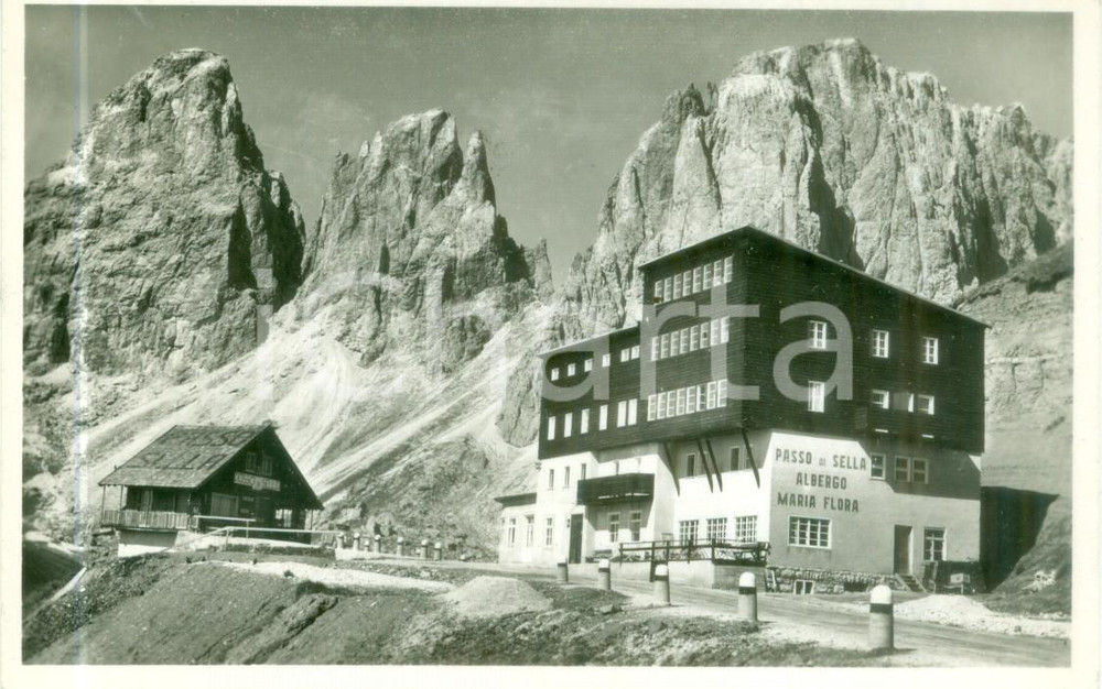 Cartolina originale da collezione 1953 PASSO SELLA TN Albergo Maria Flora sulle DOLOMITI Cartolina postale FP VG 1