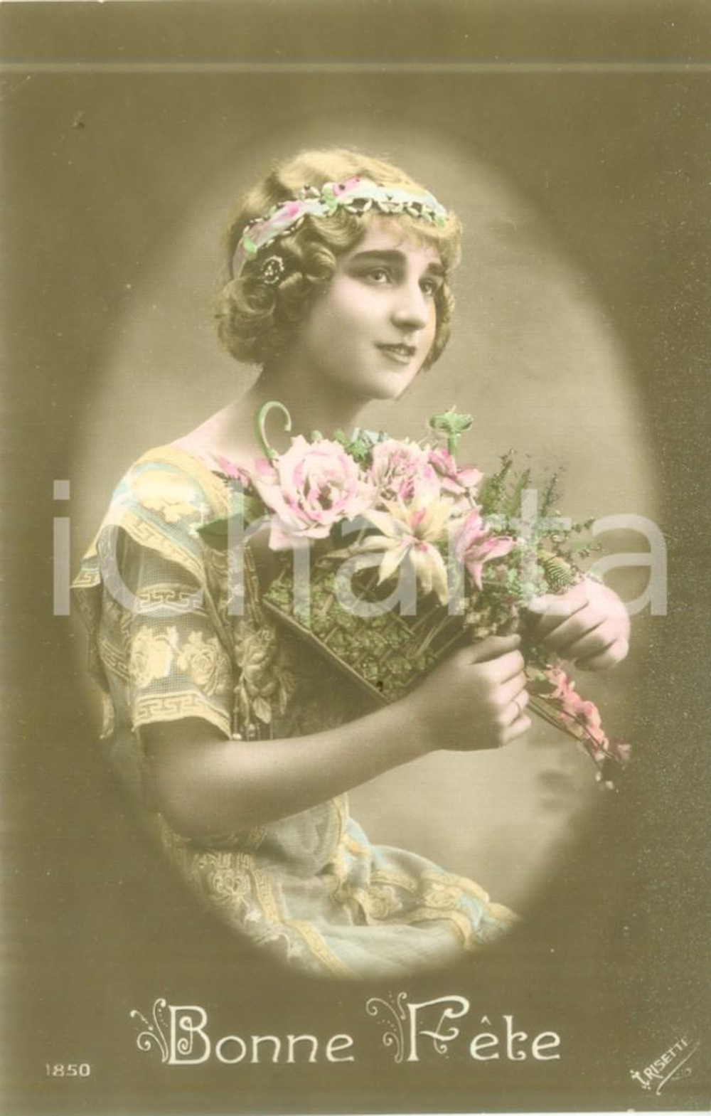 Cartolina originale da collezione 1910 ca BONNE FETE Ragazza con cesto di fiori Cartolina augurale FP NV 1