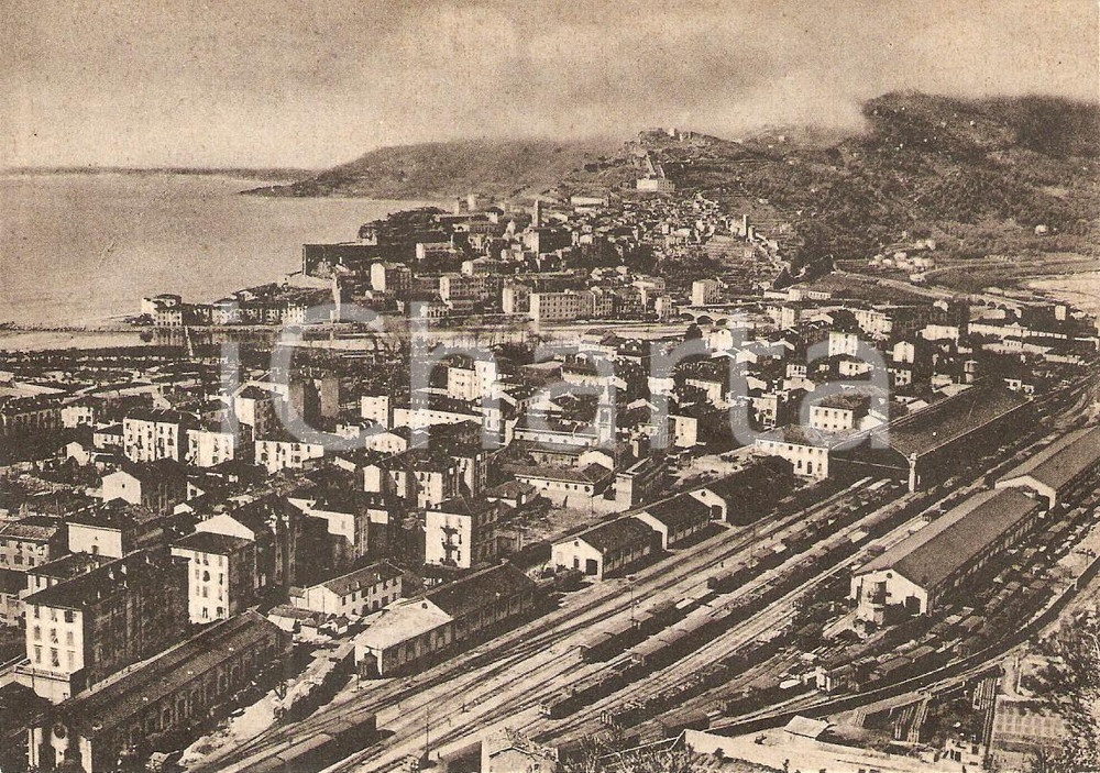 Cartolina originale da collezione 1950 ca VENTIMIGLIA IM Panorama con stazione ferroviaria Cartolina FG NV 1